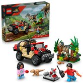 LEGO Jurassic World 76972 nik ped raptorem v ternnm aut